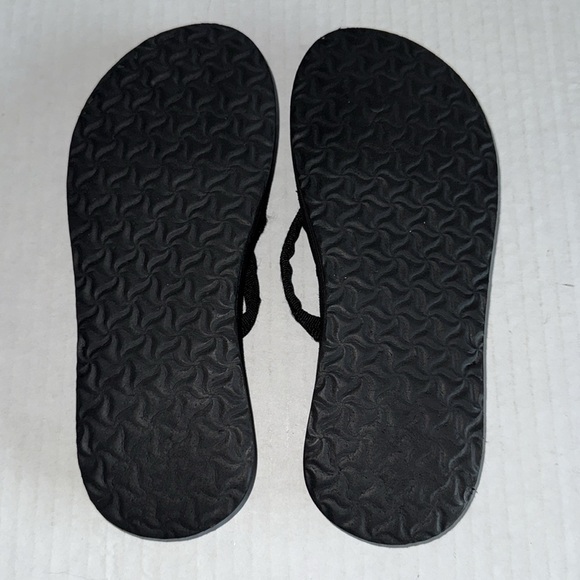 Teva Olowahu Black Flip Flops - Picture 11 of 11